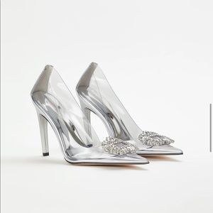 Good America. CINDER-F*CKING-RELLA PUMP